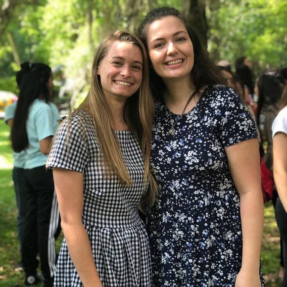 Meet your Posher, Laura - Picture 1 of 1